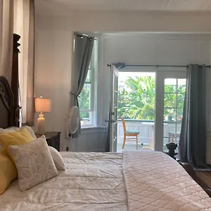Bay Oceanfront Hilo